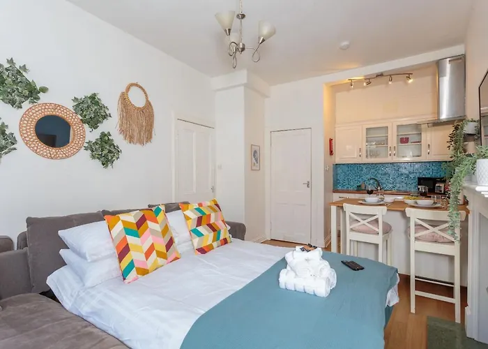 Warm 1Bed Flat Leith Walk